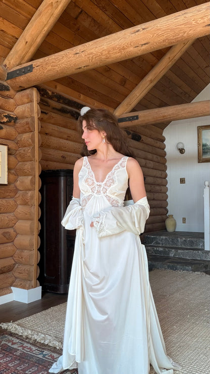 Rare Olga Butterfly Lace Ivory Peignoir Set