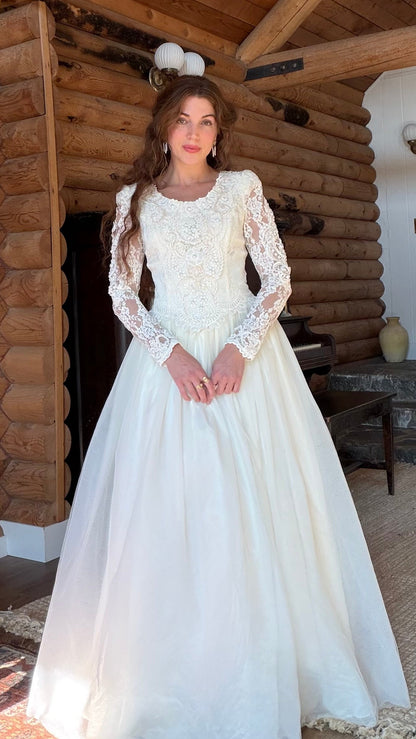 Jessica McClintock Heirloom Lace Wedding Gown