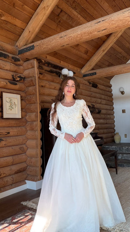 Jessica McClintock Heirloom Lace Wedding Gown