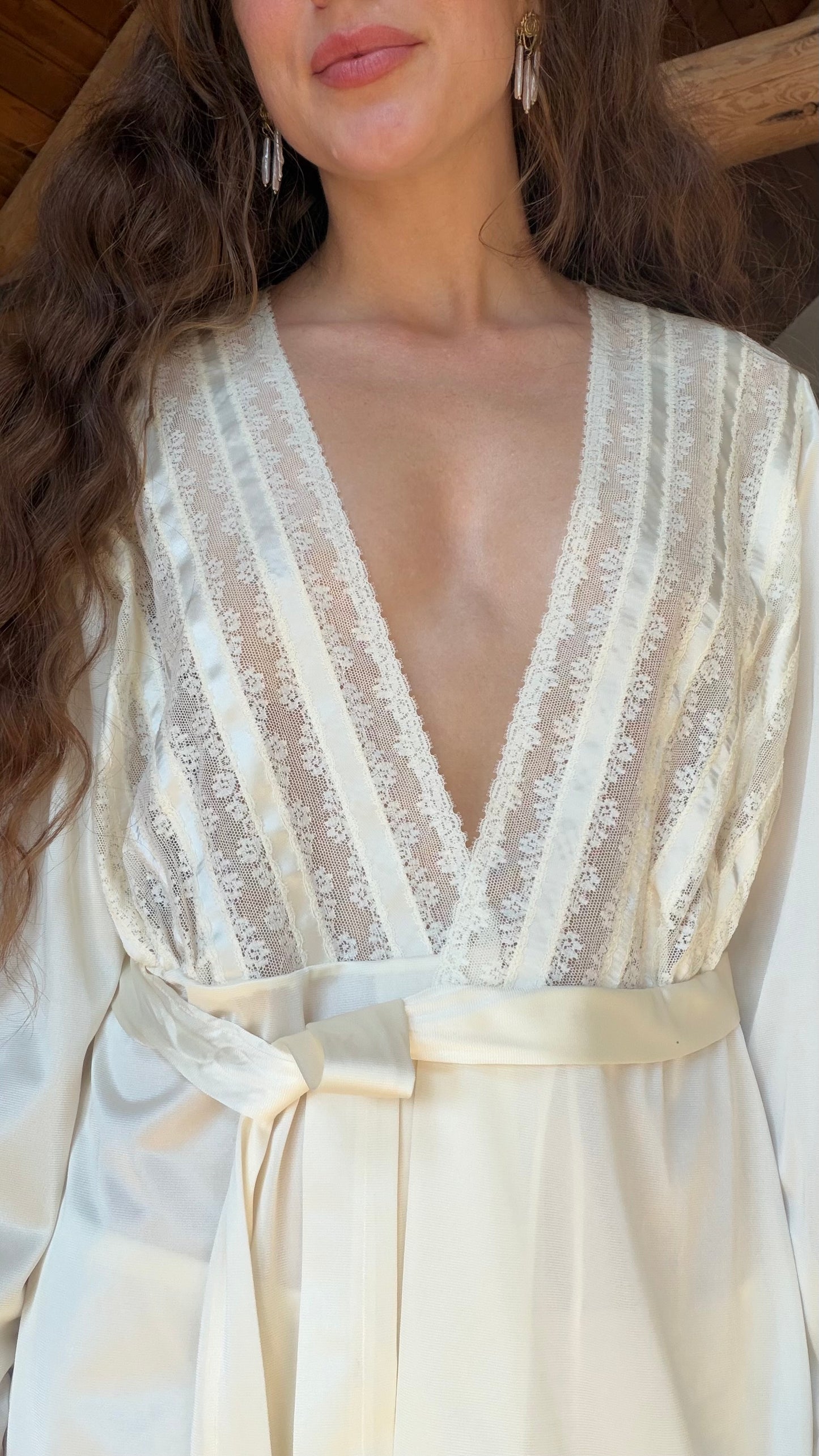 Ivory Lily of France Lounge Set