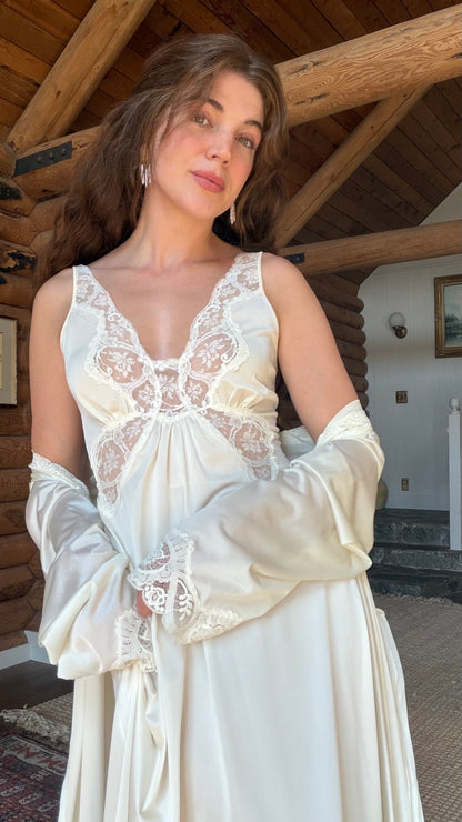 Rare Olga Butterfly Lace Ivory Peignoir Set