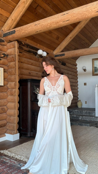 Rare Olga Butterfly Lace Ivory Peignoir Set